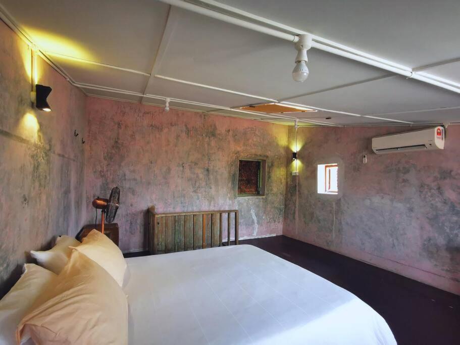 Leju 21 樂居 Explore Malacca From A Riverside House Extérieur photo