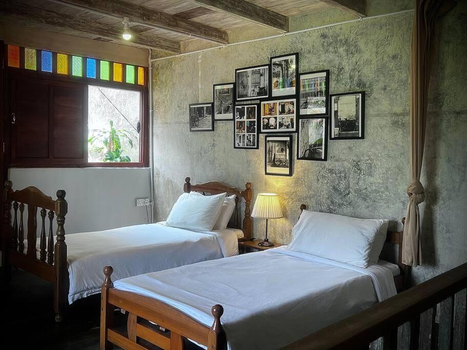 Leju 21 樂居 Explore Malacca From A Riverside House Extérieur photo