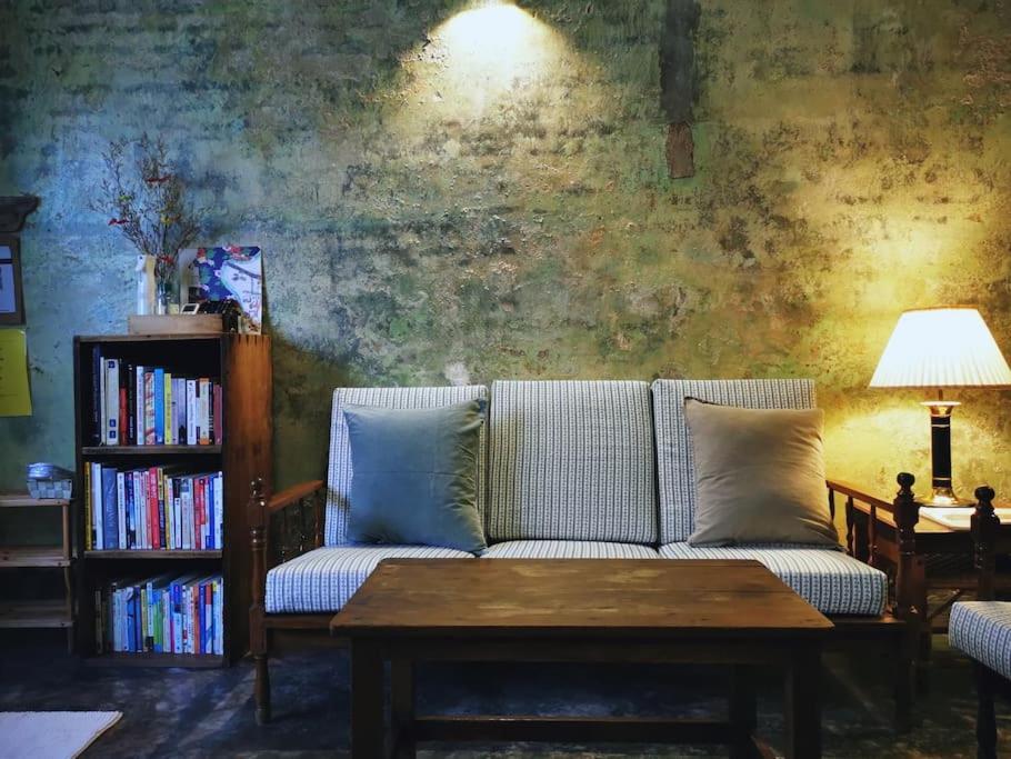 Leju 21 樂居 Explore Malacca From A Riverside House Extérieur photo